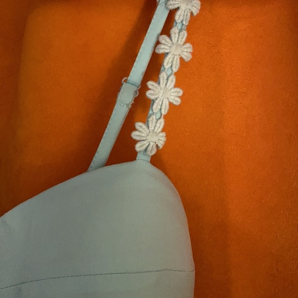 Flirty flower strapped dress with pleated waist and built in bra 🌼 - Picture 2 of 2